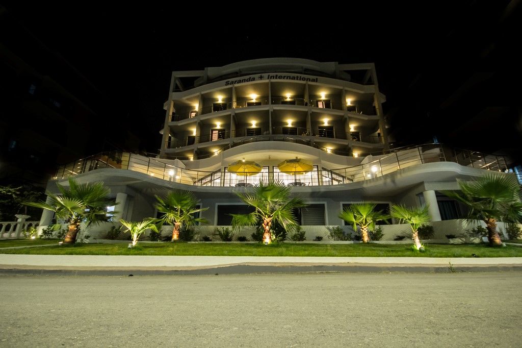 Hotel Saranda International Exterior photo